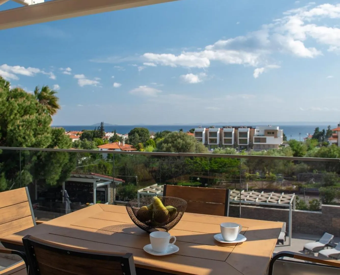 Hotel apartamentowy Villa Sara Nikiti