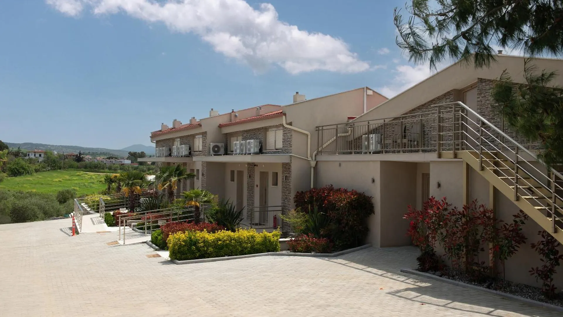 Villa Sara Nikiti  Hotel apartamentowy Nikiti (Sithonia)