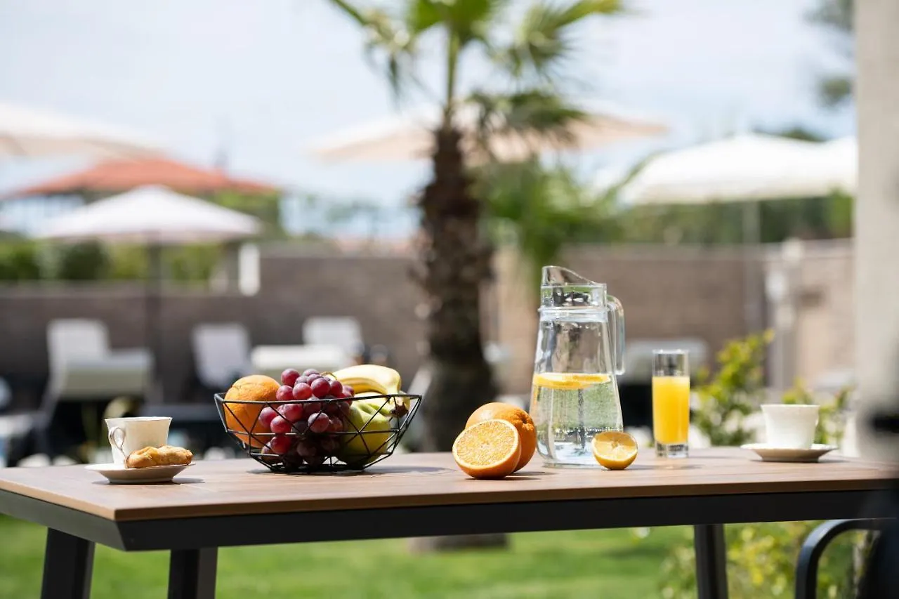 Aparthotel Villa Sara Nikiti