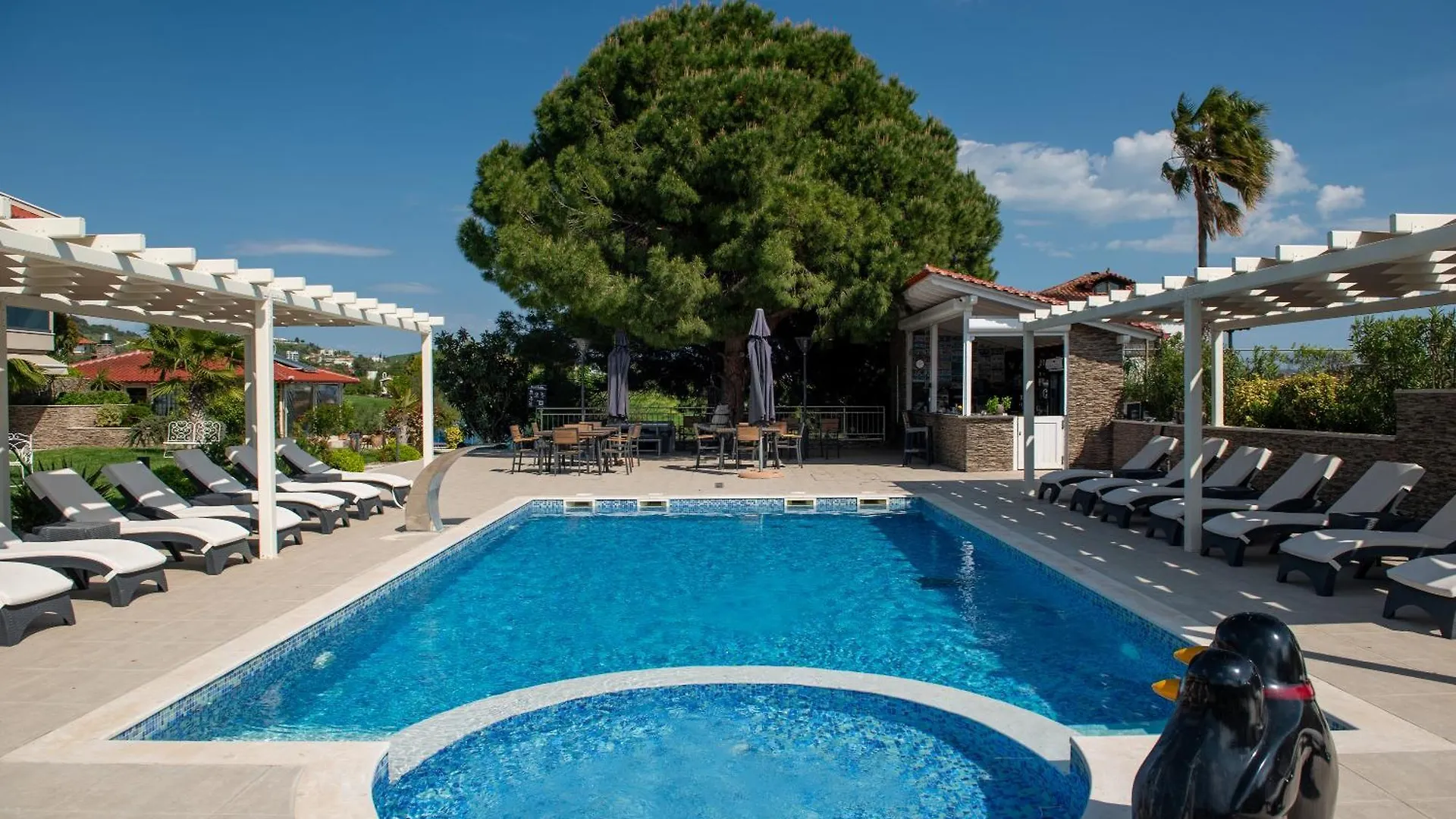 Aparthotel Villa Sara Nikiti  Griechenland